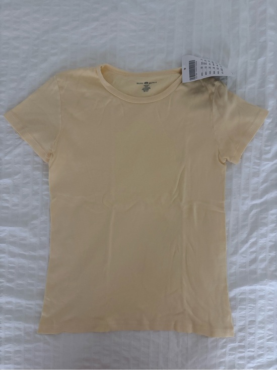 Brandy Melville Tops - Brandy Melville Pale Yellow Crew Tee